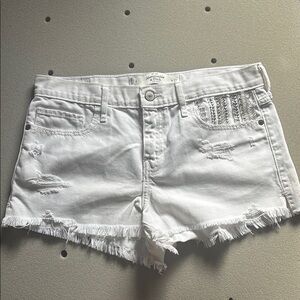 Abercrombie  & Fitch White Distressed Denim Shorts‎ Size w 27